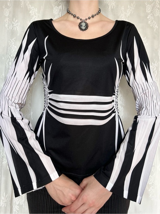 Cartise Tops - Vintage Whimsygoth Black & White Top